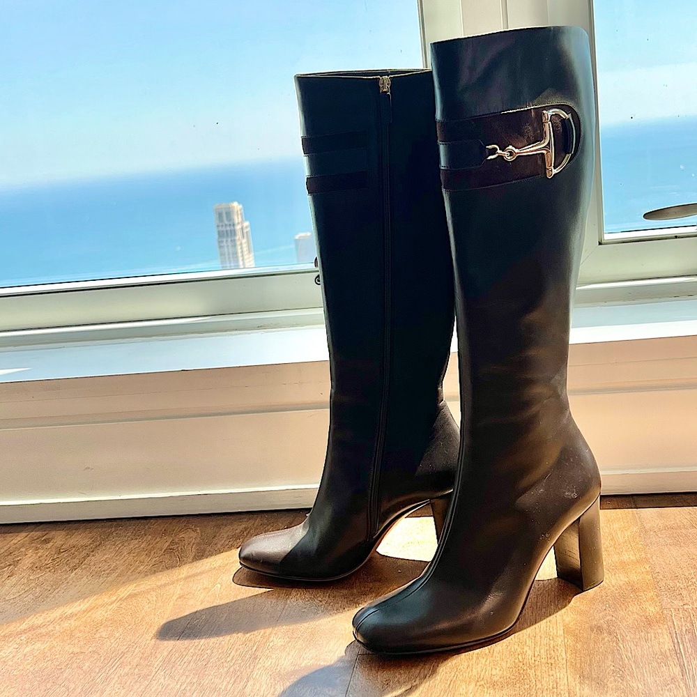 Dark brown leather Gucci boots. Size 39EU